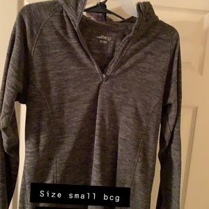 Pullover jacket.